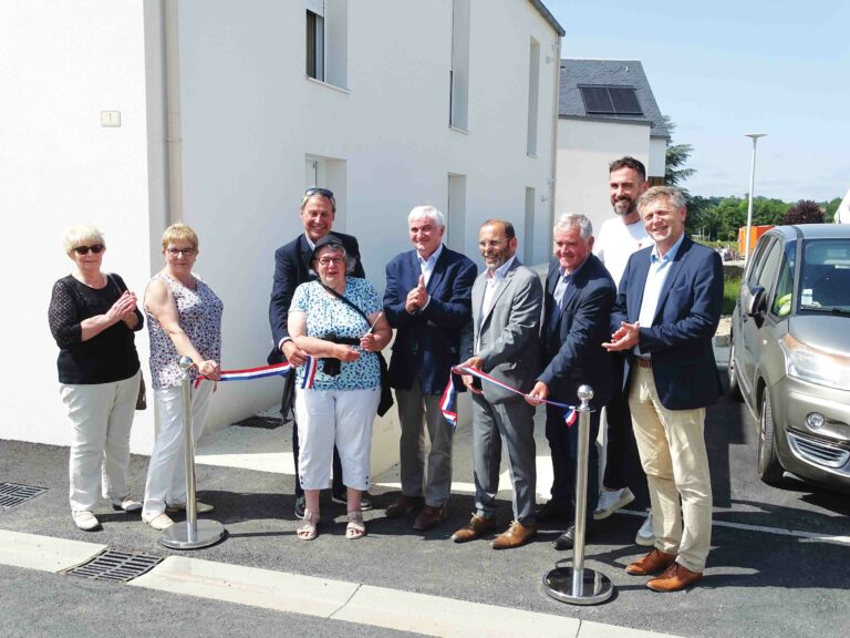 Lire la suite à propos de l’article Inauguration des 19 logements sociaux de la Croix du Chenot